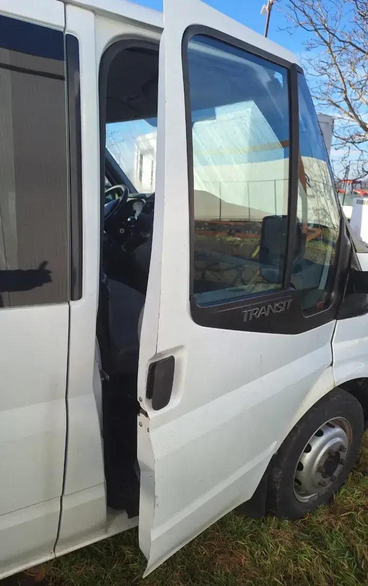 Specialist cheie blocată în butuc usa metalica